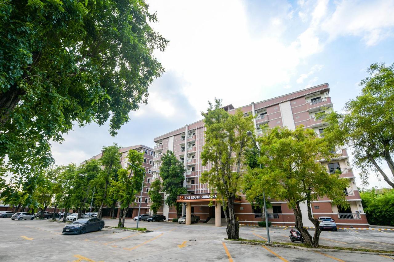 是拉差路线酒店及公寓 Ban Laem Chabang 外观 照片